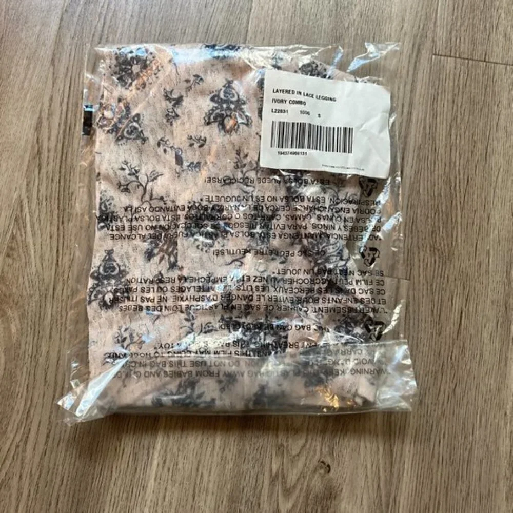 Free People Layered in Lace Legging in Ivory Combo Size S NWT